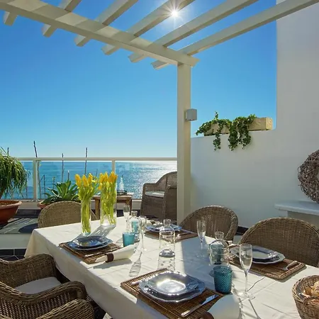 Casa Latino - Oceanfront - Luxury & Charming Villa- Jacuzzi At Rooftop By Dreamvillasalbufeira Villa