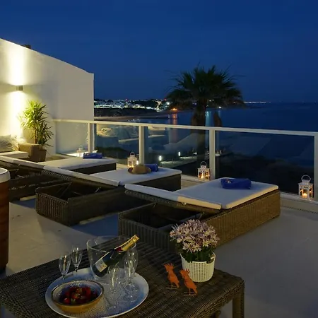 Casa Latino - Oceanfront - Luxury & Charming Villa- Rooftop Jacuzzi By Dreamvillasalbufeira Villa Albufeira