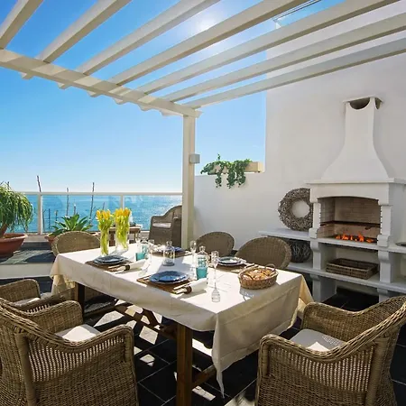 Вилла Casa Latino - Oceanfront - Luxury & Charming Villa- Jacuzzi At Rooftop By Dreamvillasalbufeira *