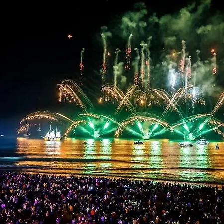 Casa Latino - Oceanfront - Luxury & Charming Villa- Jacuzzi At Rooftop By Dreamvillasalbufeira Вилла